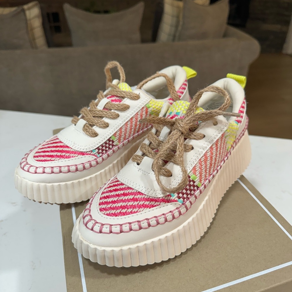 NIB Dolce Vita Dolen sneakers Women’s size 8